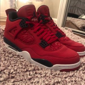 Jordan Retro 4’s